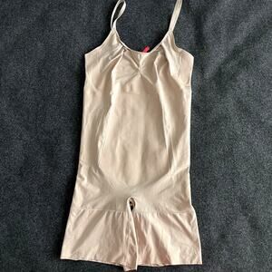SPANX OneCore Shapesuit Tummy Control XL Open Bust Mid Thigh
